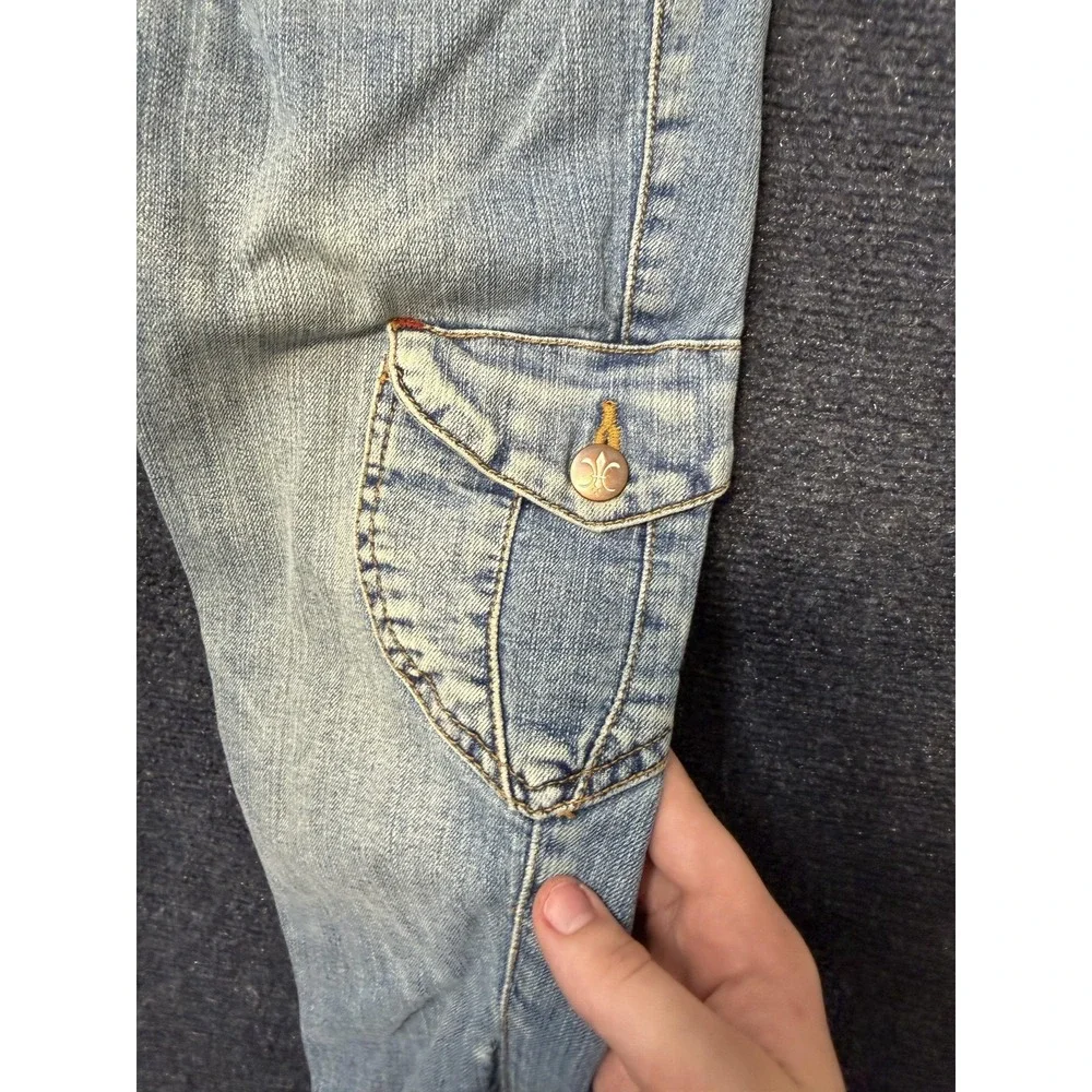 Y2K No Boundaries Cargo Capri Jeans Juniors 3 Light Wash Cuffed Stretch Denim